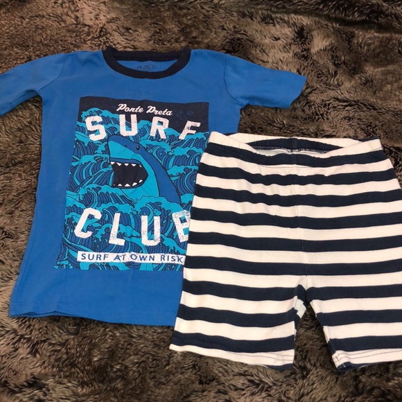 NWT The Childrens Place Glow-In-The-Dark Surf Life Boys Short Sleeve Pajamas Set